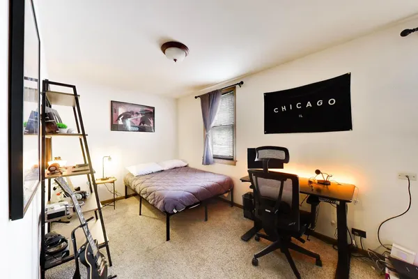 $1,125,000 | 1322 West Barry Avenue, Chicago, IL 60657