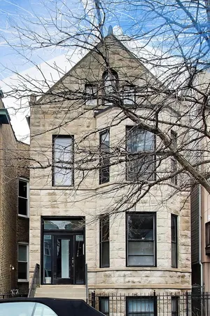 $1,125,000 | 1322 West Barry Avenue, Chicago, IL 60657