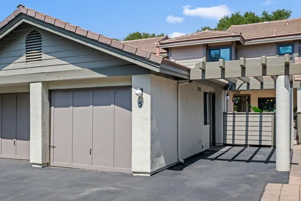 $1,095,000 | 4039 Primavera Road, Unit 5, Santa Barbara, CA 93110
