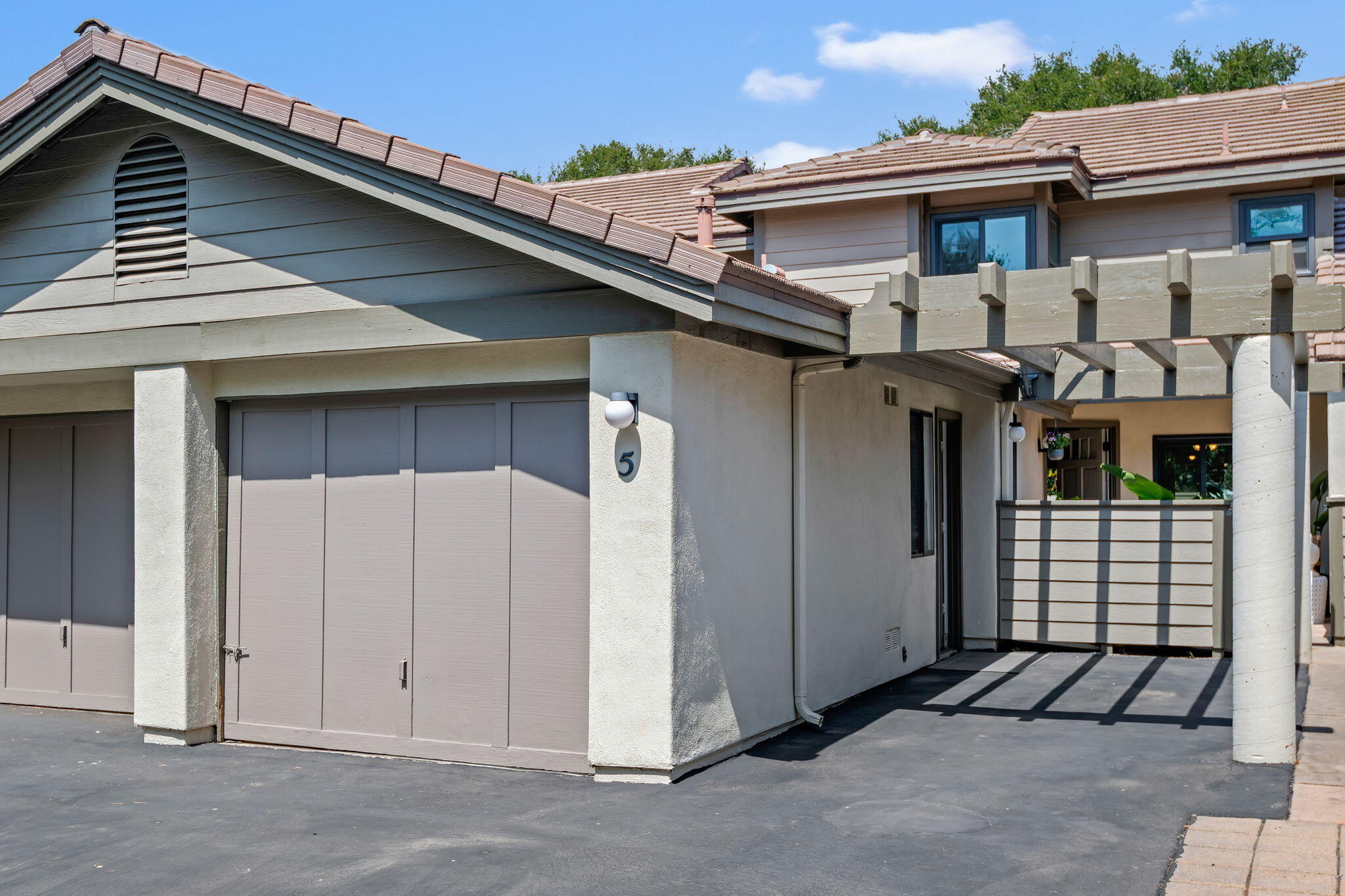 4039 Primavera Road, Unit 5 Santa Barbara, CA 93110 - Photo 1 of 32 Front Exterior