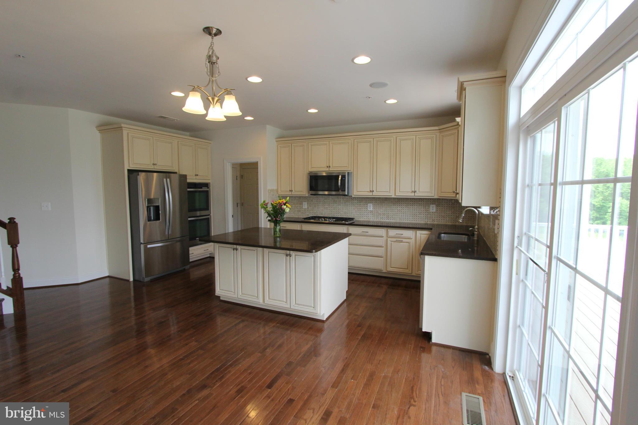 808 Fairland Road Silver Spring, MD 20904 - Photo 15 of 28 Kitchen