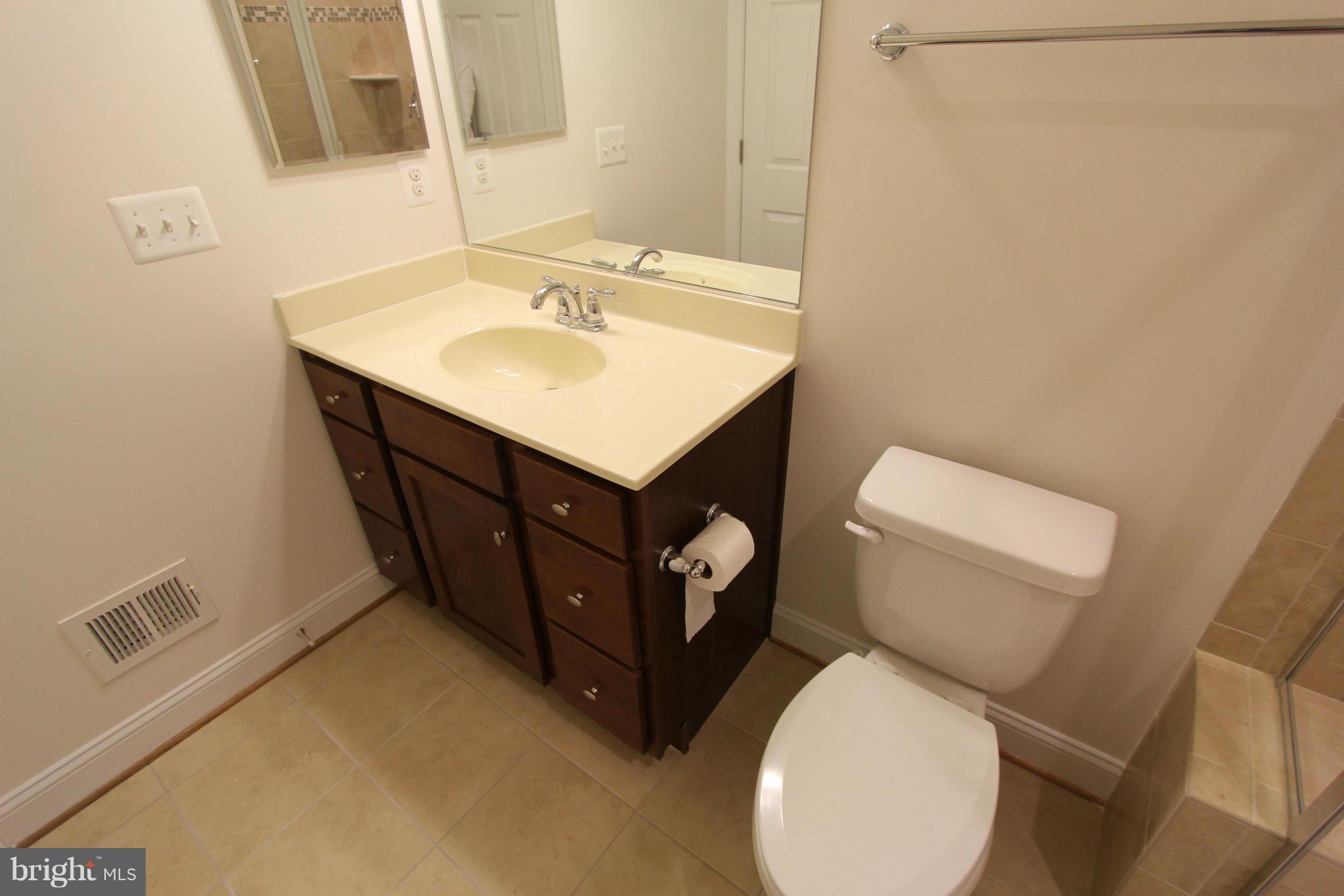 808 Fairland Road Silver Spring, MD 20904 - Photo 19 of 28 Bath