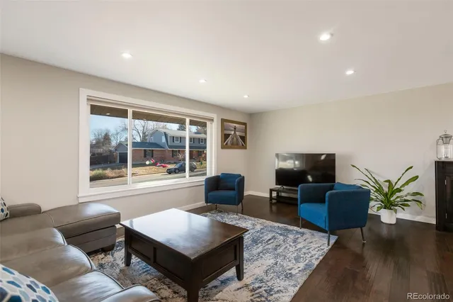 $749,900 | 6221 South Logan Court, Centennial, CO 80121