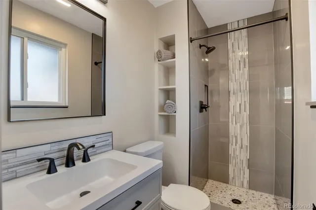 $749,900 | 6221 South Logan Court, Centennial, CO 80121