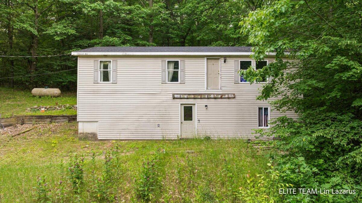 6718 Schmeid Road Lakeview, MI 48850 - Photo 38 of 58