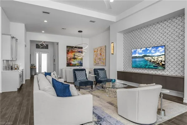 $2,795,000 | 6137 Megans Bay Drive, Naples, FL 34113