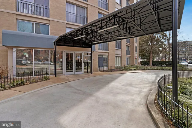 $300,000 | 1239 Vermont Avenue Northwest, Unit 410, Washington, DC 20005