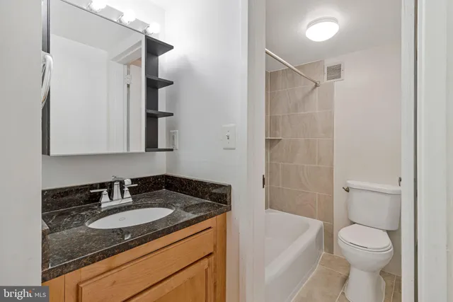 $300,000 | 1239 Vermont Avenue Northwest, Unit 410, Washington, DC 20005