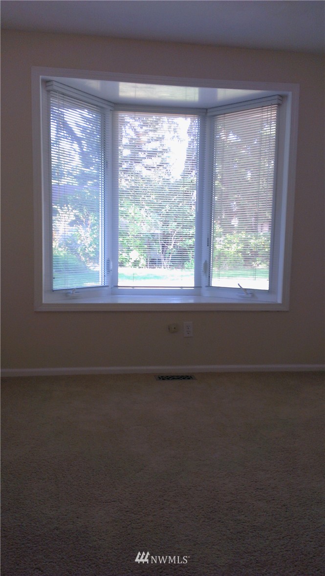 4512 Northeast 17th Street Renton, WA 98059 - Photo 8 of 9