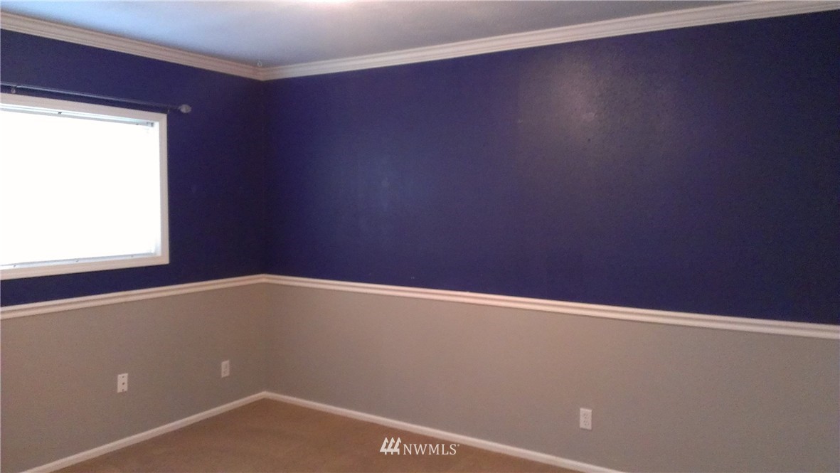 4512 Northeast 17th Street Renton, WA 98059 - Photo 9 of 9