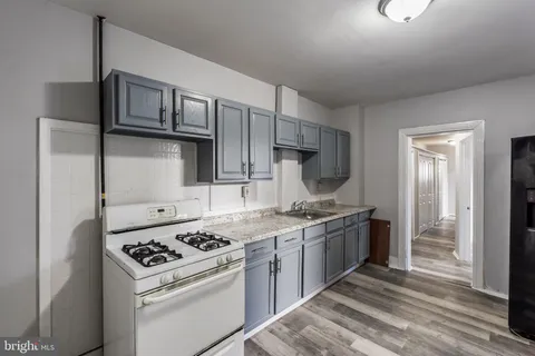 $175,000 | 408 Highland Avenue, Chester, PA 19013