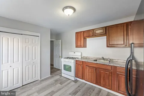 $175,000 | 408 Highland Avenue, Chester, PA 19013