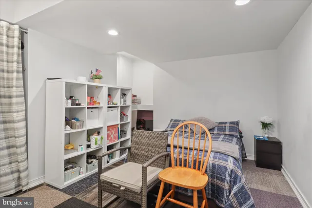 $714,500 | 207 North Laura Anne Drive, Sterling, VA 20164