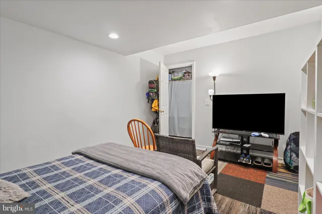 $714,500 | 207 North Laura Anne Drive, Sterling, VA 20164