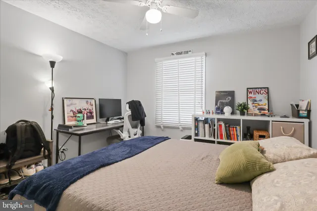 $714,500 | 207 North Laura Anne Drive, Sterling, VA 20164