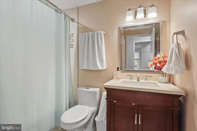 $714,500 | 207 North Laura Anne Drive, Sterling, VA 20164