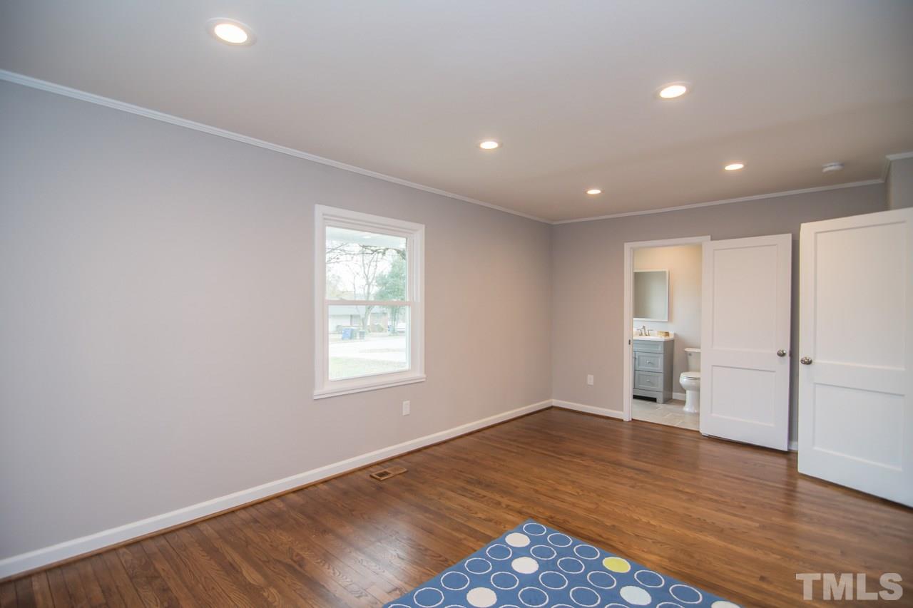 2736 Knowles Street Raleigh, NC 27603 - Photo 11 of 25