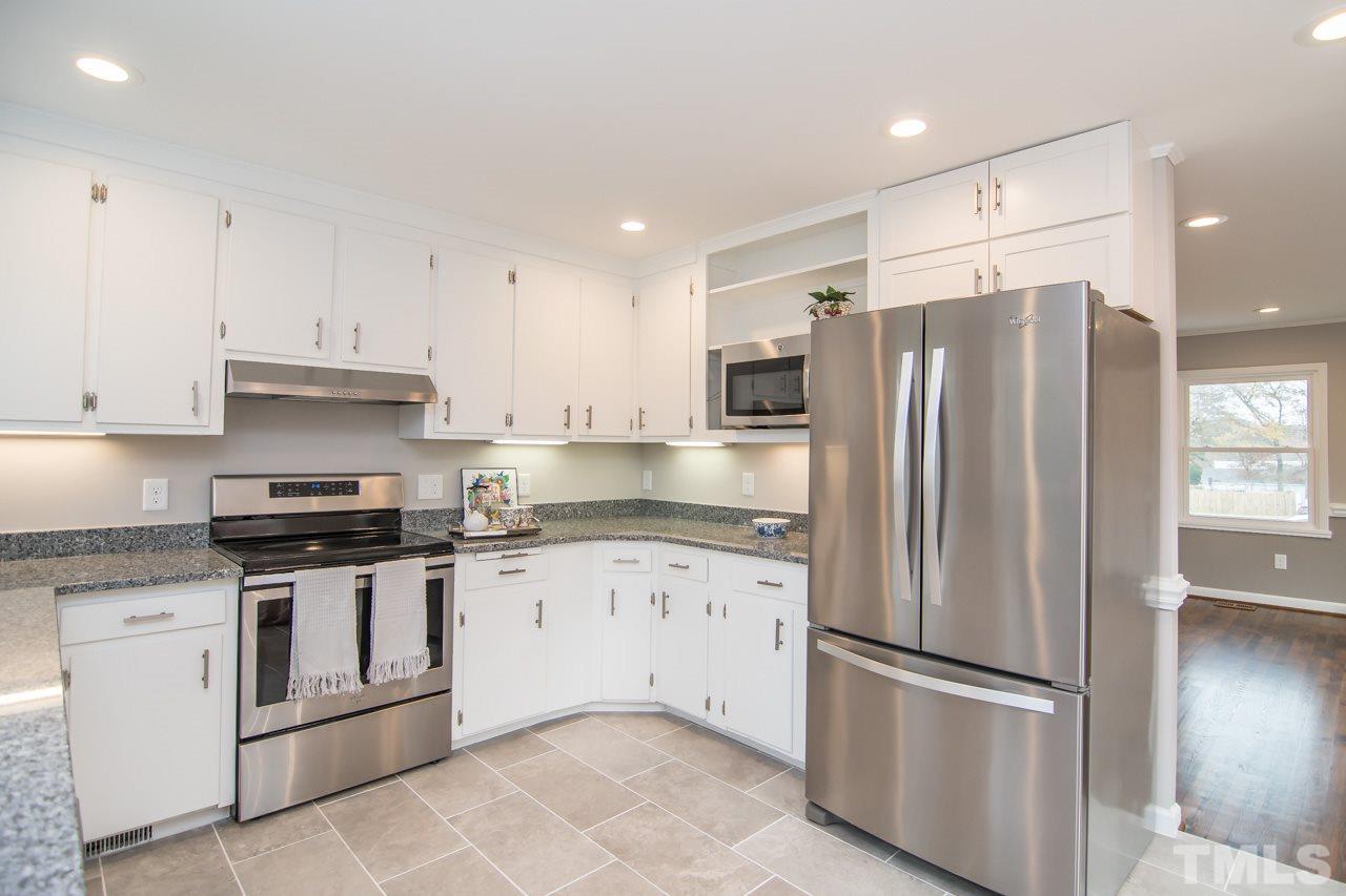 2736 Knowles Street Raleigh, NC 27603 - Photo 7 of 25