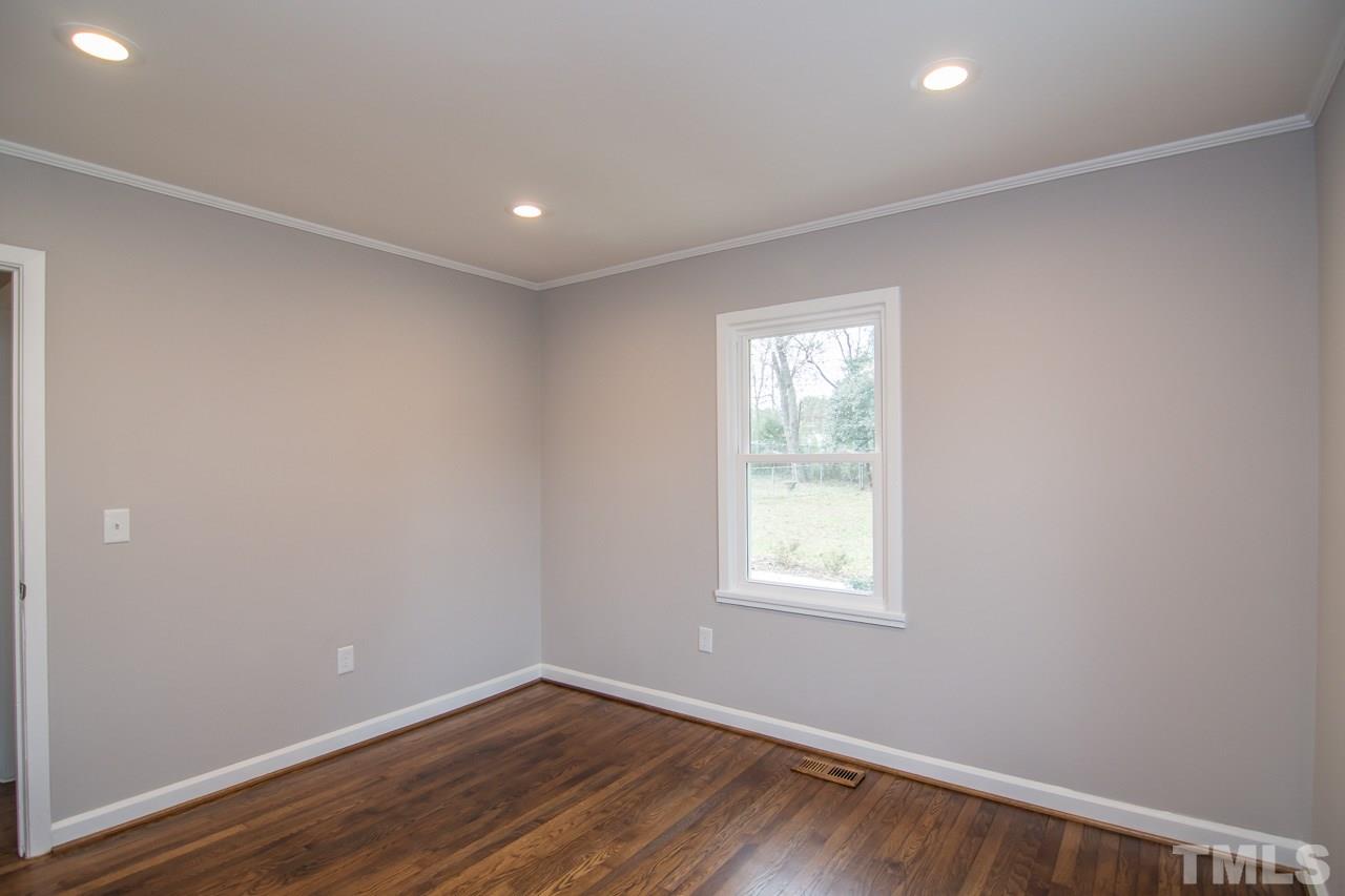 2736 Knowles Street Raleigh, NC 27603 - Photo 10 of 25