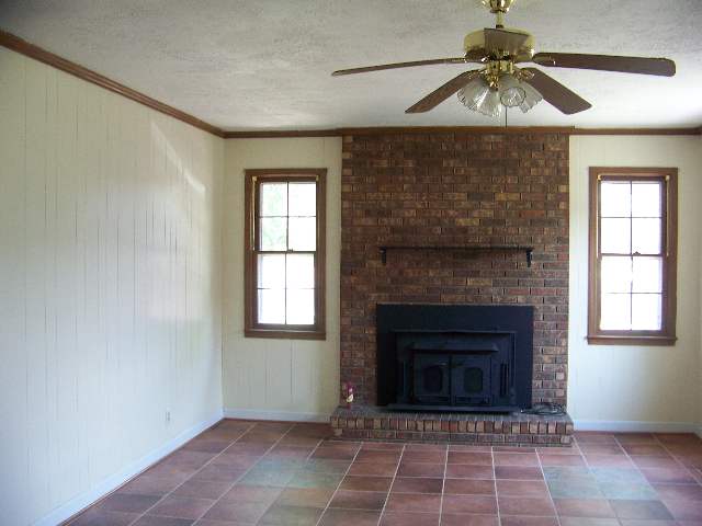 113 Yown Road Greenville, SC 29611 - Photo 4 of 7 Gallery Image 4