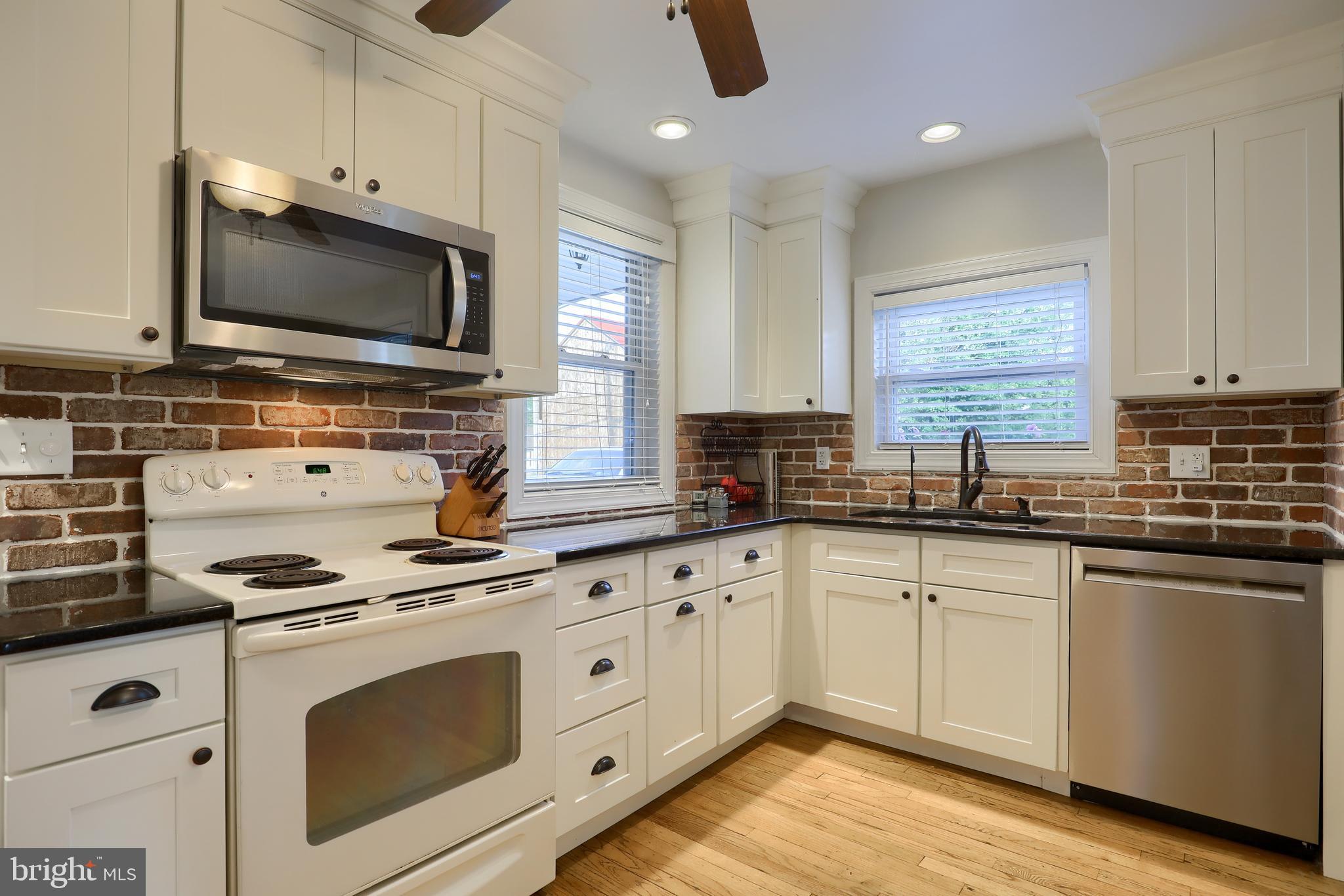 283 Akron Road Ephrata, PA 17522 - Photo 11 of 38 Gallery Image 11