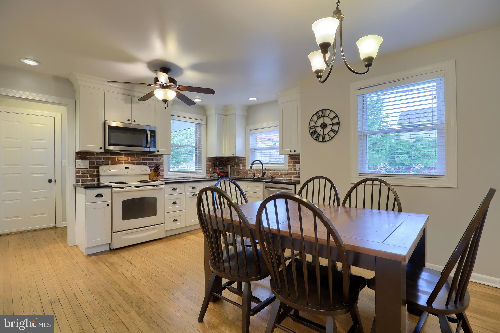 283 Akron Road Ephrata, PA 17522 - Photo 12 of 38 Gallery Image 12