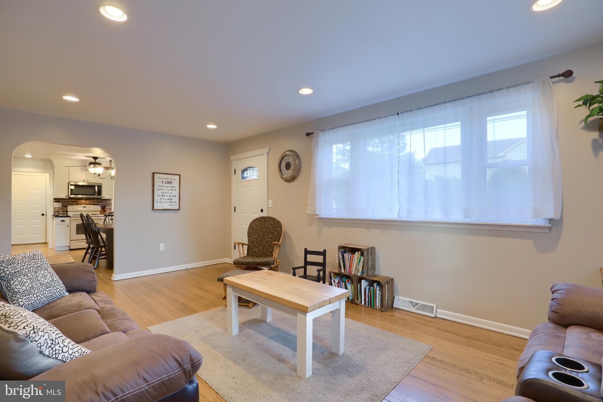283 Akron Road Ephrata, PA 17522 - Photo 8 of 38 Gallery Image 8