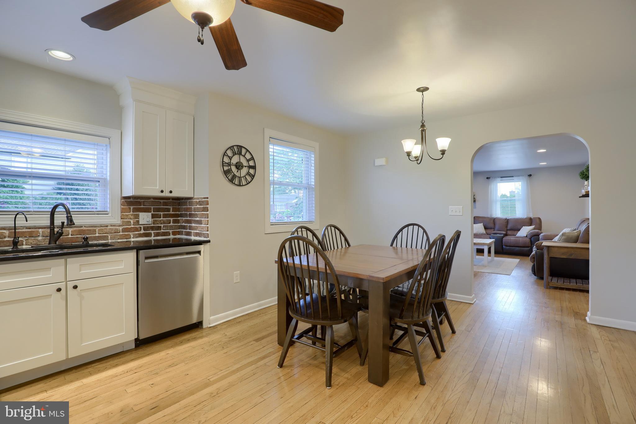 283 Akron Road Ephrata, PA 17522 - Photo 9 of 38 Gallery Image 9