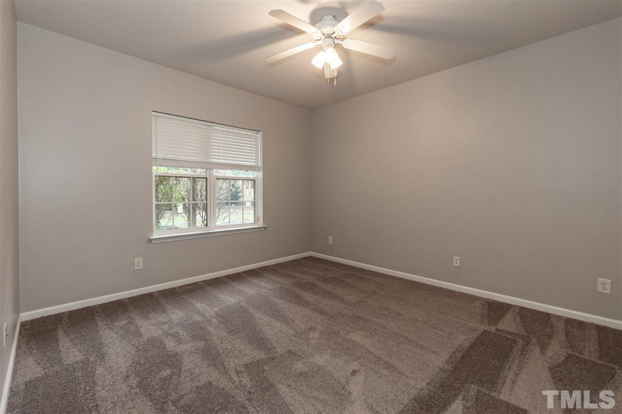 7245 Galon Glen Road Raleigh, NC 27613 - Photo 4 of 29