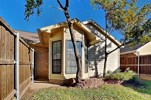 $2,375 | 4432 Ballinger Drive, Plano, TX 75093