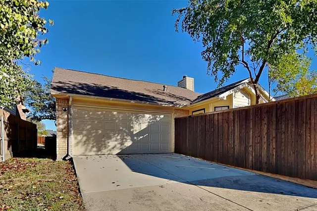 $2,375 | 4432 Ballinger Drive, Plano, TX 75093