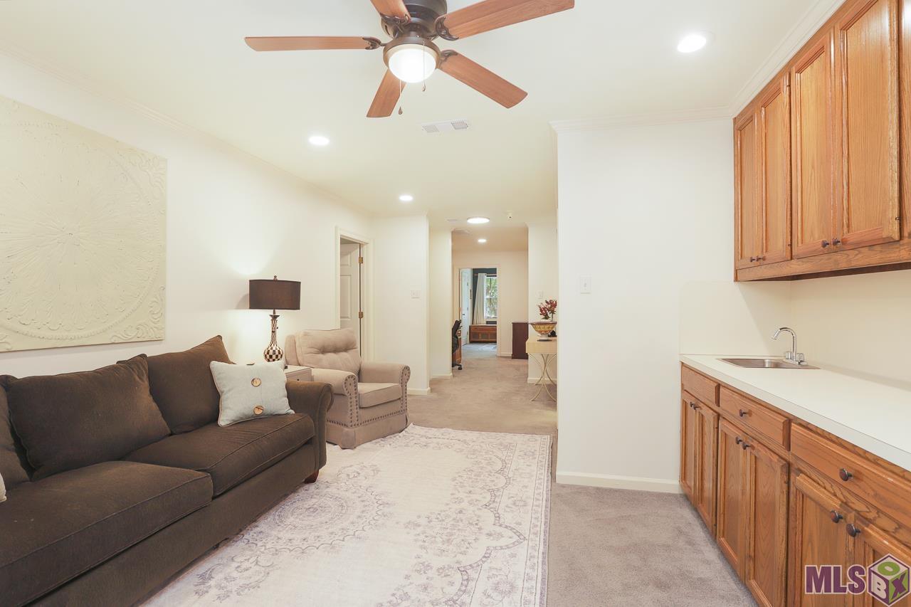 10610 Old Lodge Court Baton Rouge, LA 70817 - Photo 30 of 46 Family Den