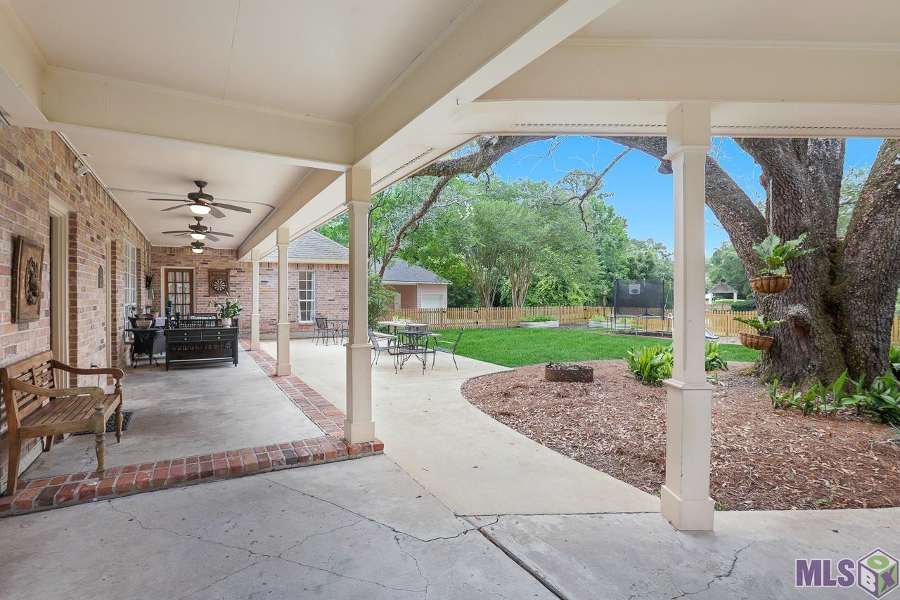 10610 Old Lodge Court Baton Rouge, LA 70817 - Photo 3 of 46