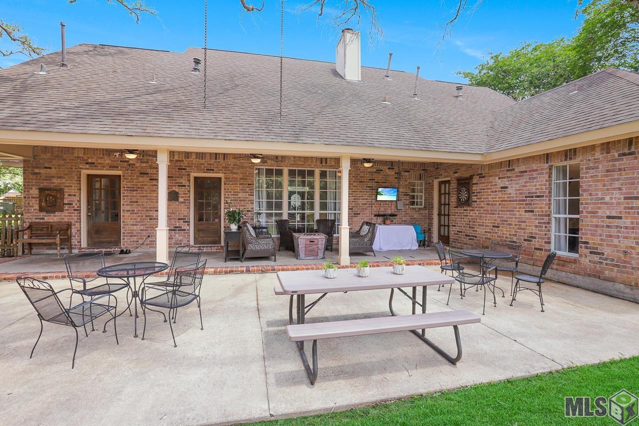10610 Old Lodge Court Baton Rouge, LA 70817 - Photo 31 of 46 Back Patio