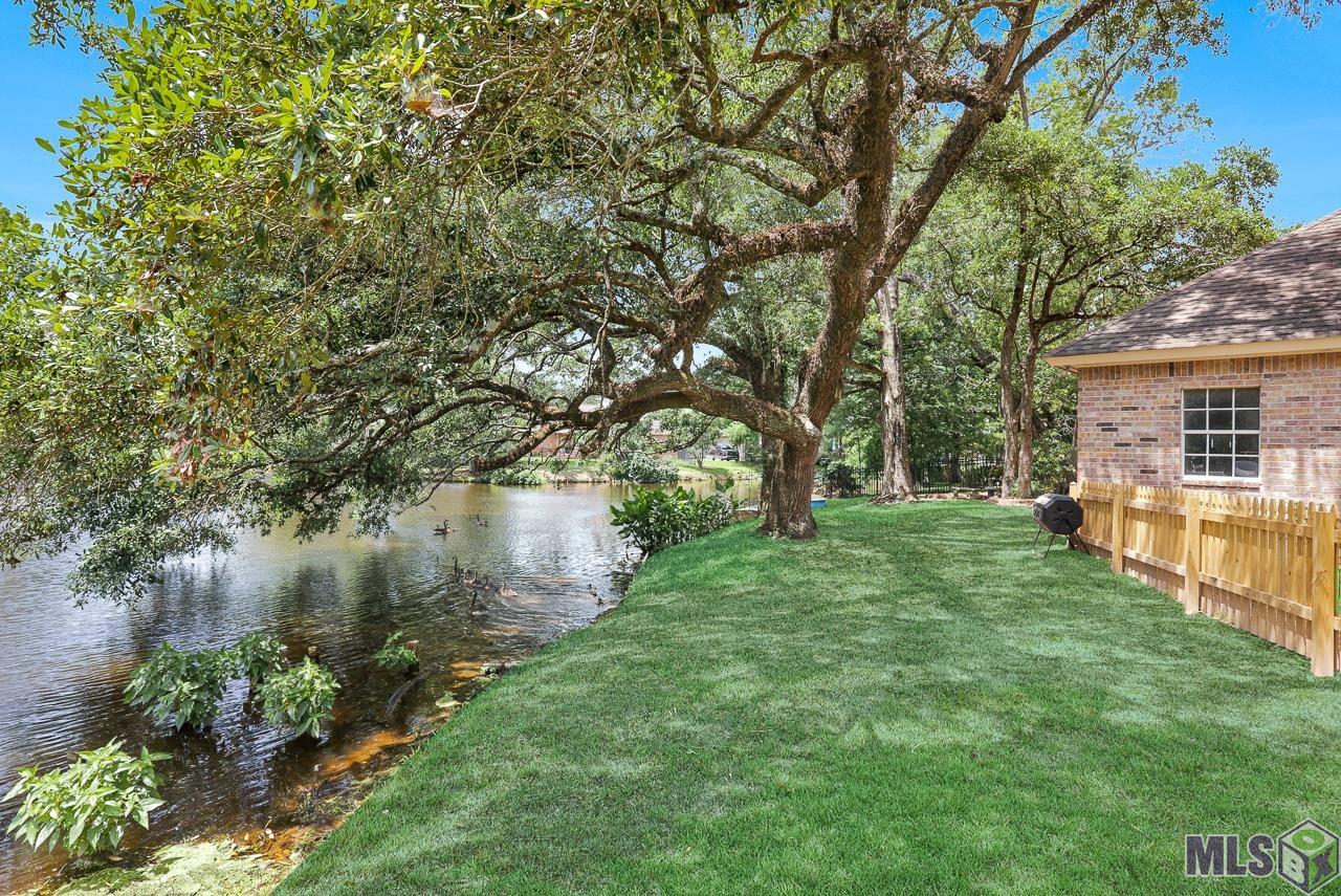 10610 Old Lodge Court Baton Rouge, LA 70817 - Photo 4 of 46
