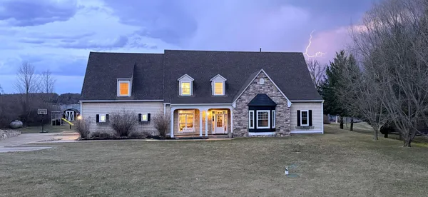 $1,189,000 | 43166 South Paul Lake Drive, Perham, MN 56573