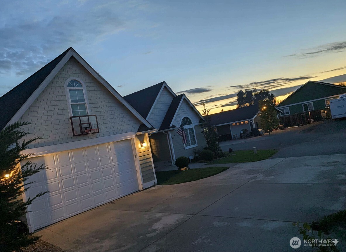 217 Noble Street Sumas, WA 98295 - Photo 19 of 19 a view of a house with a street