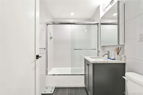 $691,000 | 31-41 29th Street, Unit 3B | Astoria