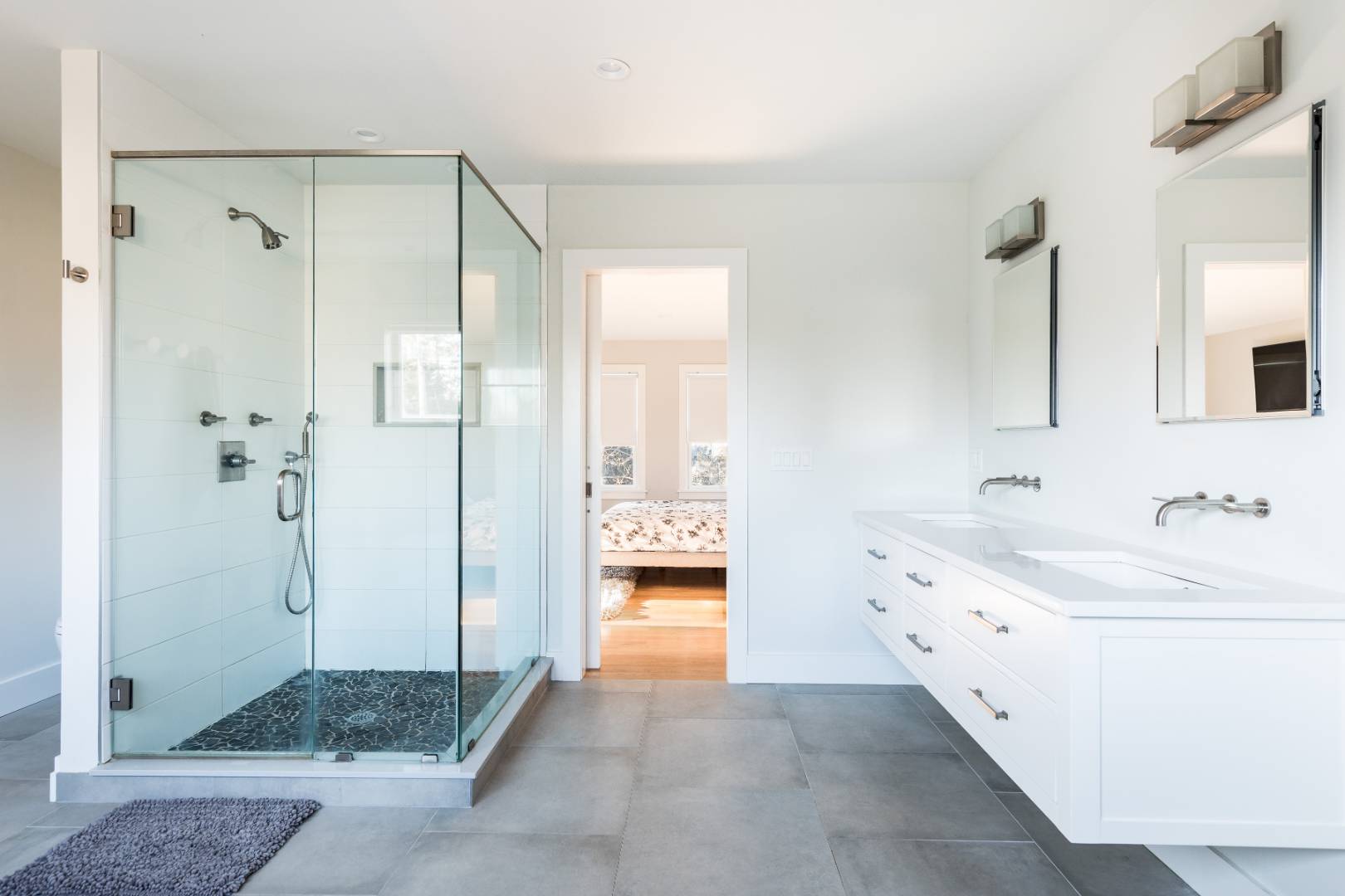 87 Accabonac Road East Hampton, NY 11937 - Photo 7 of 20 a bathroom with a bathtub and a sink