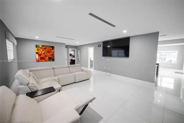 $1,360,000 | 13550 Southwest 99th Place, Miami, FL 33176