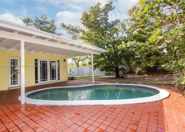 $1,360,000 | 13550 Southwest 99th Place, Miami, FL 33176