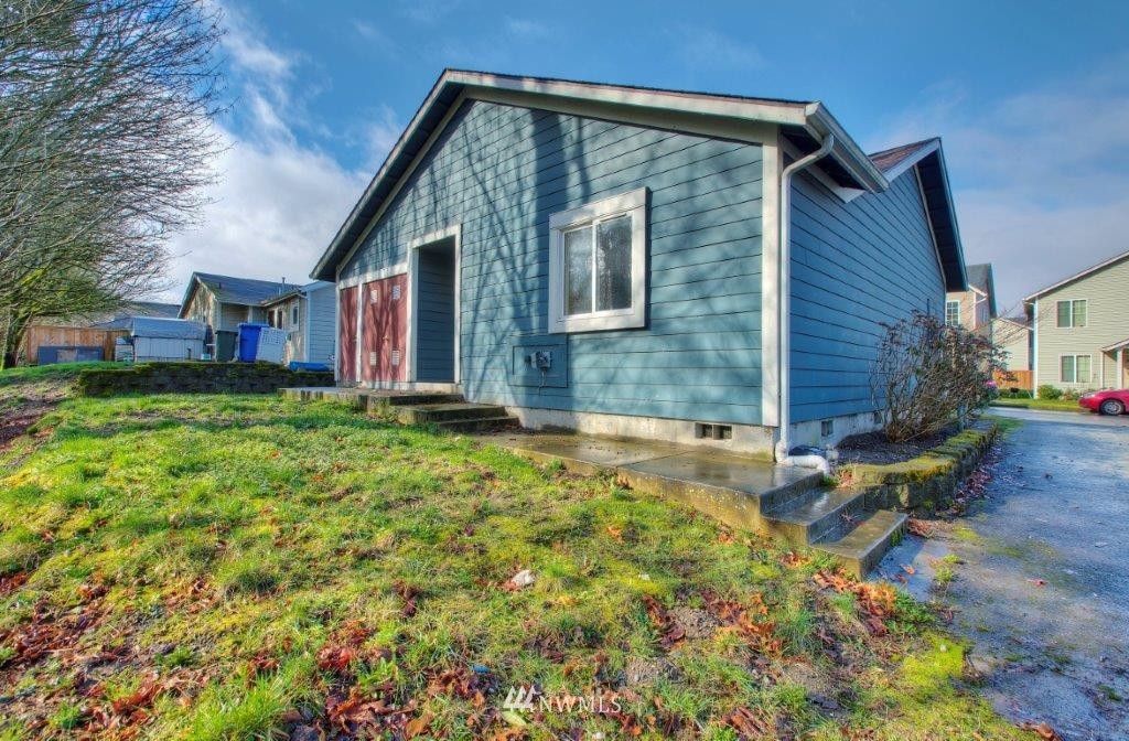 4117 East R Street Tacoma, WA 98404 - Photo 3 of 14