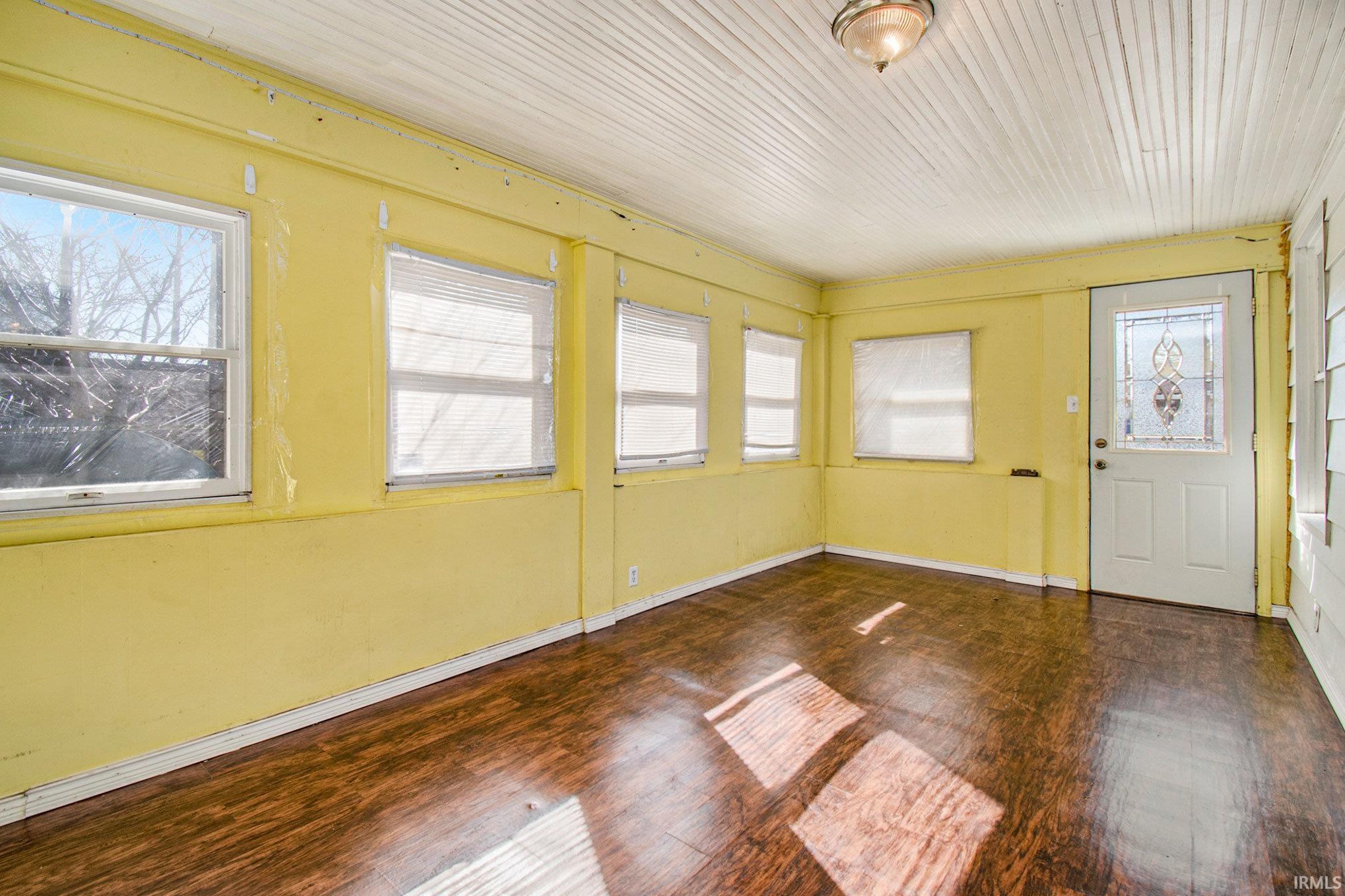 3722 Vistula Road Mishawaka, IN 46544 - Photo 3 of 18 Gallery Image 3