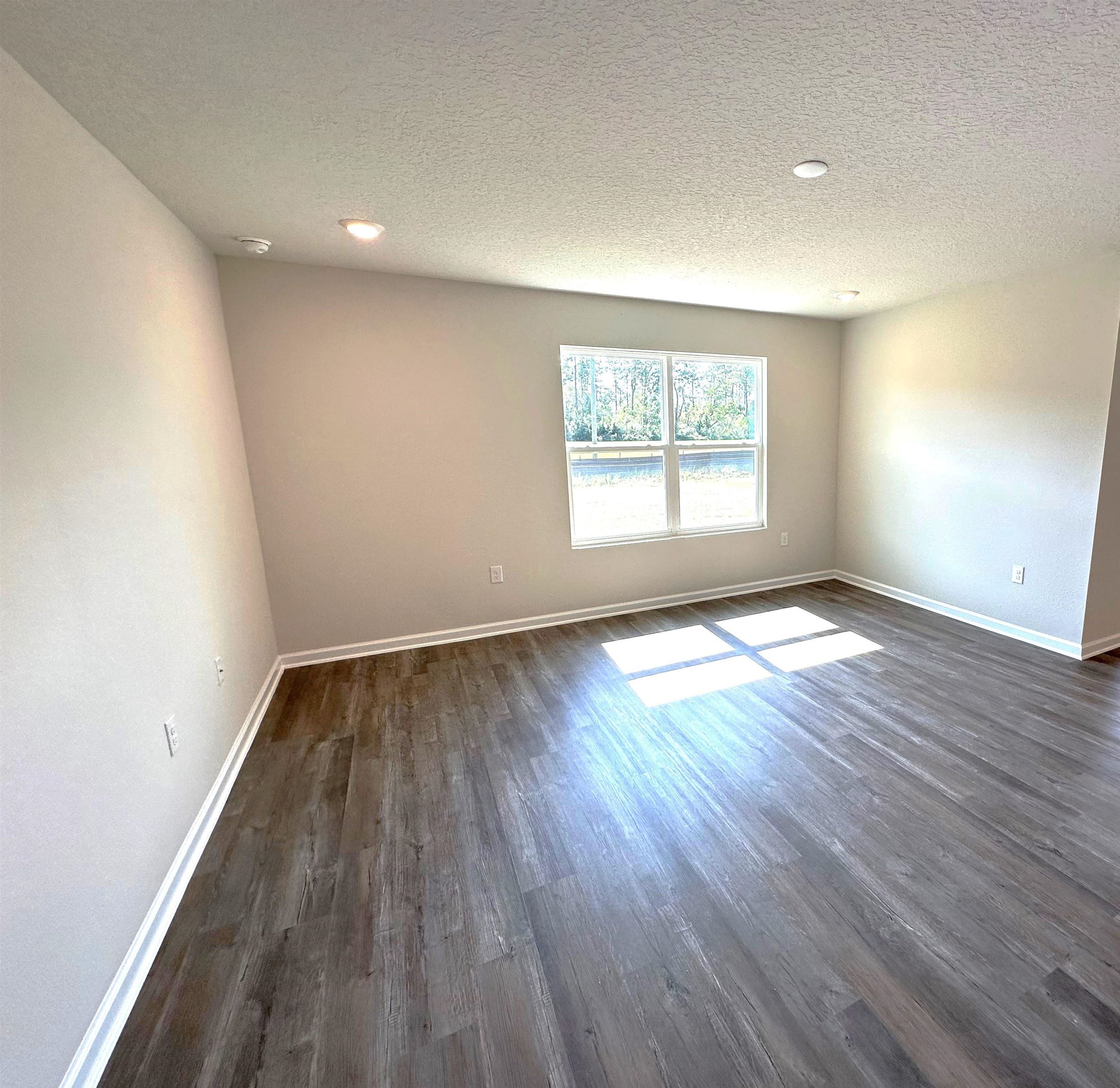 1243 Hayward Loop Foley, AL 36535 - Photo 9 of 32 Living Room