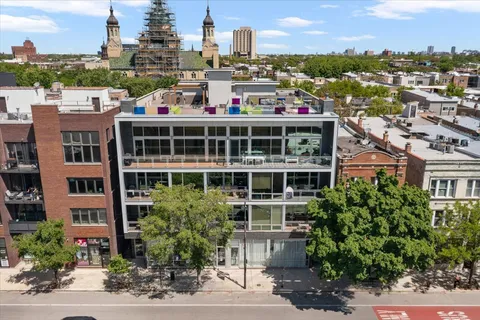 $715,000 | 2242 West Chicago Avenue, Unit 301, Chicago, IL 60622