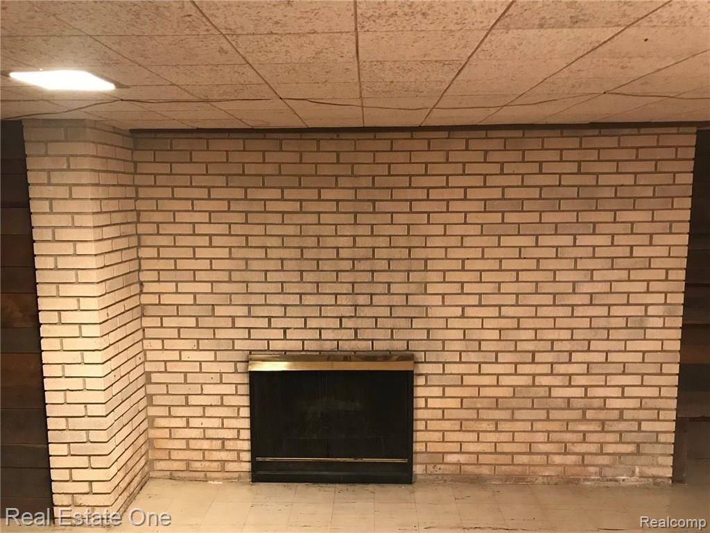28353 Quail Hollow Road Farmington Hills, MI 48331 - Photo 30 of 31