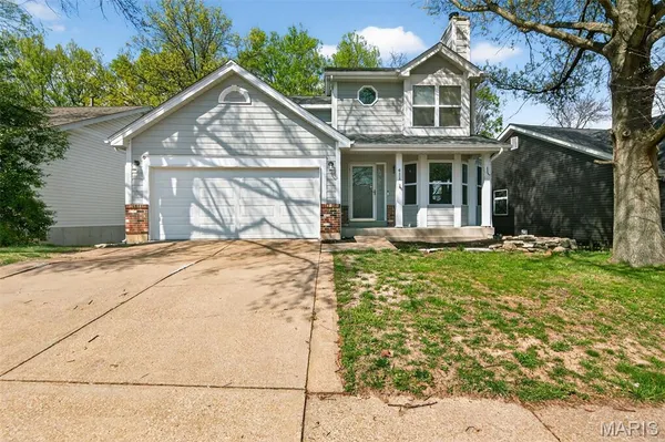 $375,000 | 411 Valparaiso Court, Valley Park, MO 63088