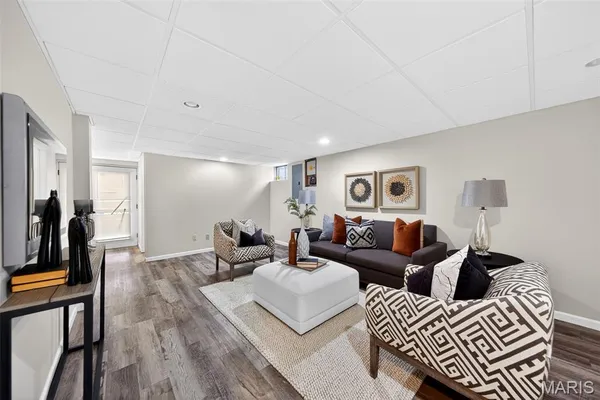 $375,000 | 411 Valparaiso Court, Valley Park, MO 63088