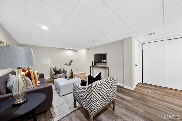 $375,000 | 411 Valparaiso Court, Valley Park, MO 63088