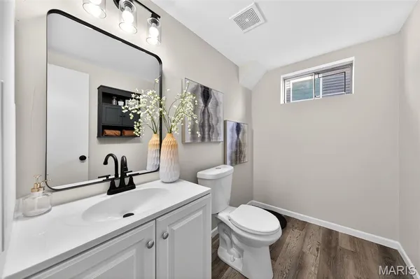 $375,000 | 411 Valparaiso Court, Valley Park, MO 63088